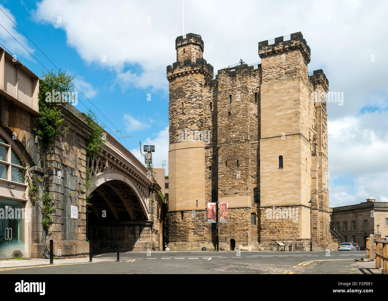 Il castello di Newcastle tenere, Newcastle upon Tyne, Tyne and Wear, Inghilterra, Regno Unito. Costruito tra il 1172 e 1177 da Enrico II. Foto Stock