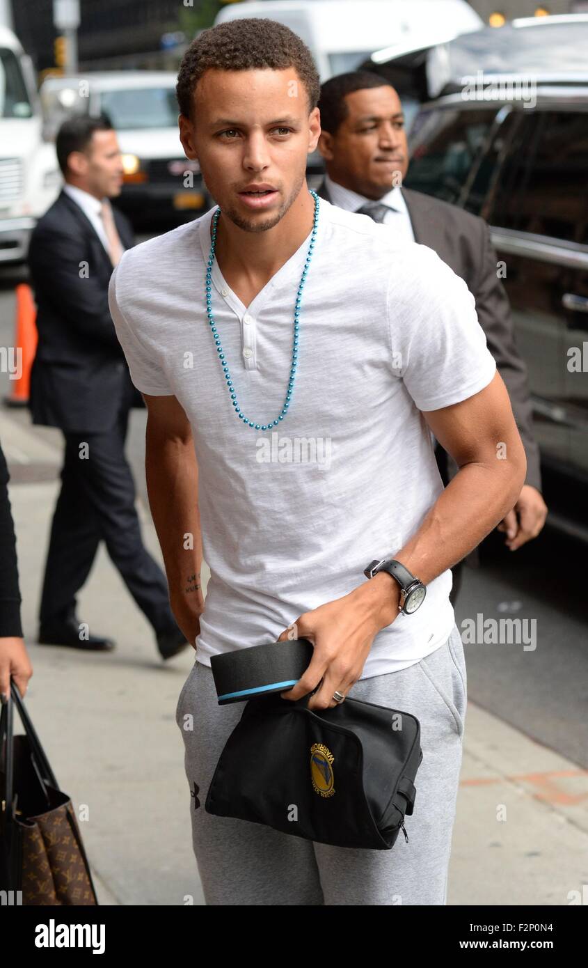 New York, NY, STATI UNITI D'AMERICA. Xxi Sep, 2015. Steph Curry al arrivi per il Late Show con Stephen Colbert - MON, Ed Sullivan Theater, New York, NY, 21 settembre 2015. Credito: Kristin Callahan/Everett raccolta/Alamy Live News Foto Stock