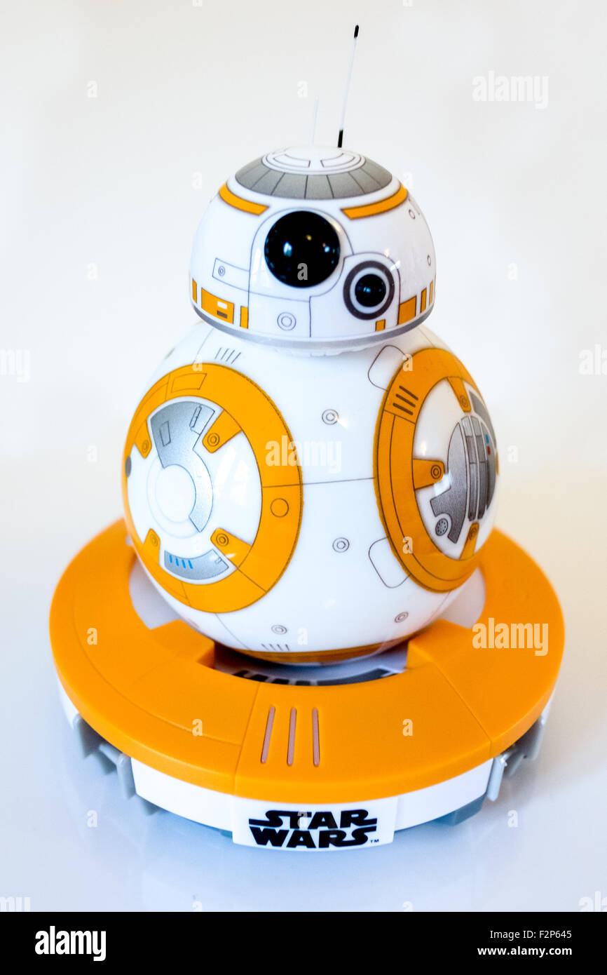 Il Sphero BB-8 Droid, come protagonista in Star Wars: La forza si risveglia, dovrebbe essere la più grande vendita di giocattoli di Natale 2015. Foto Stock