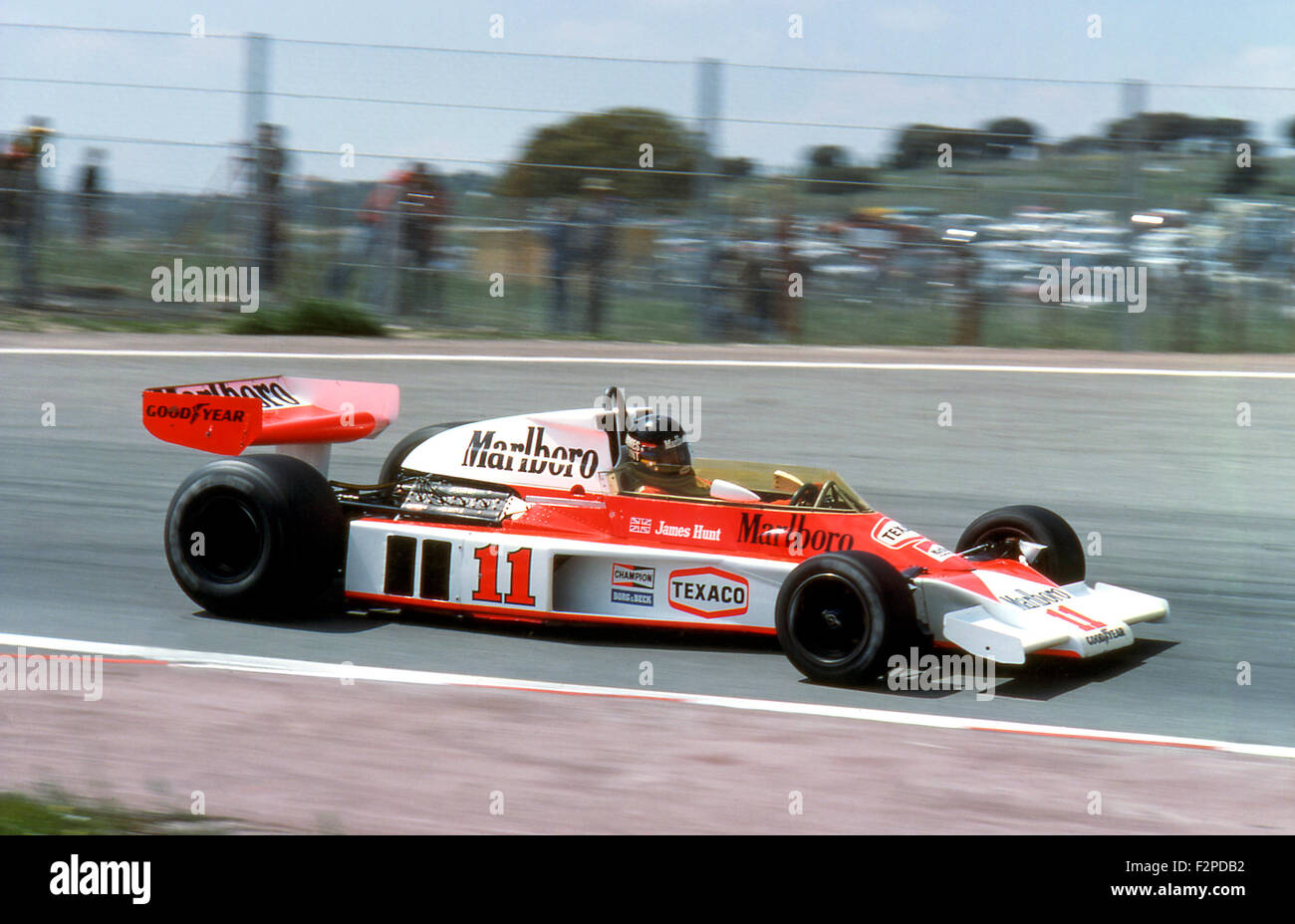 James Hunt in una McLaren M23 al GP di Spagna al Circuito del Jarama 1976 Foto Stock