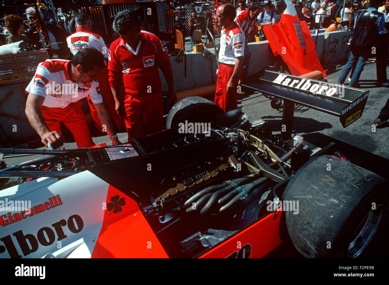 Bruno Giacomelli della McLaren Alfa Romeo 1982 Foto Stock