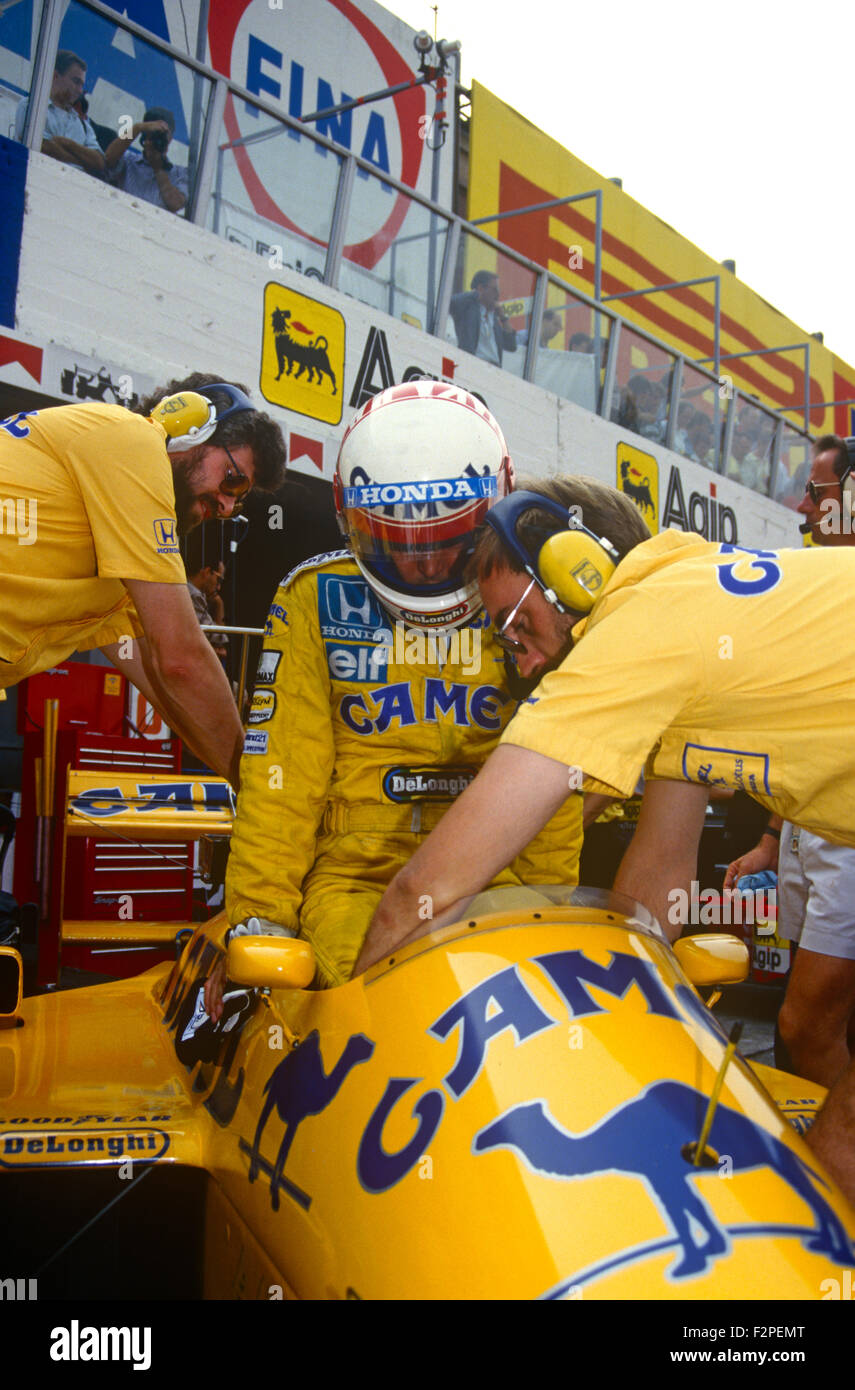 Satoru Nakajima nella sua Lotus Honda 1987 Foto Stock