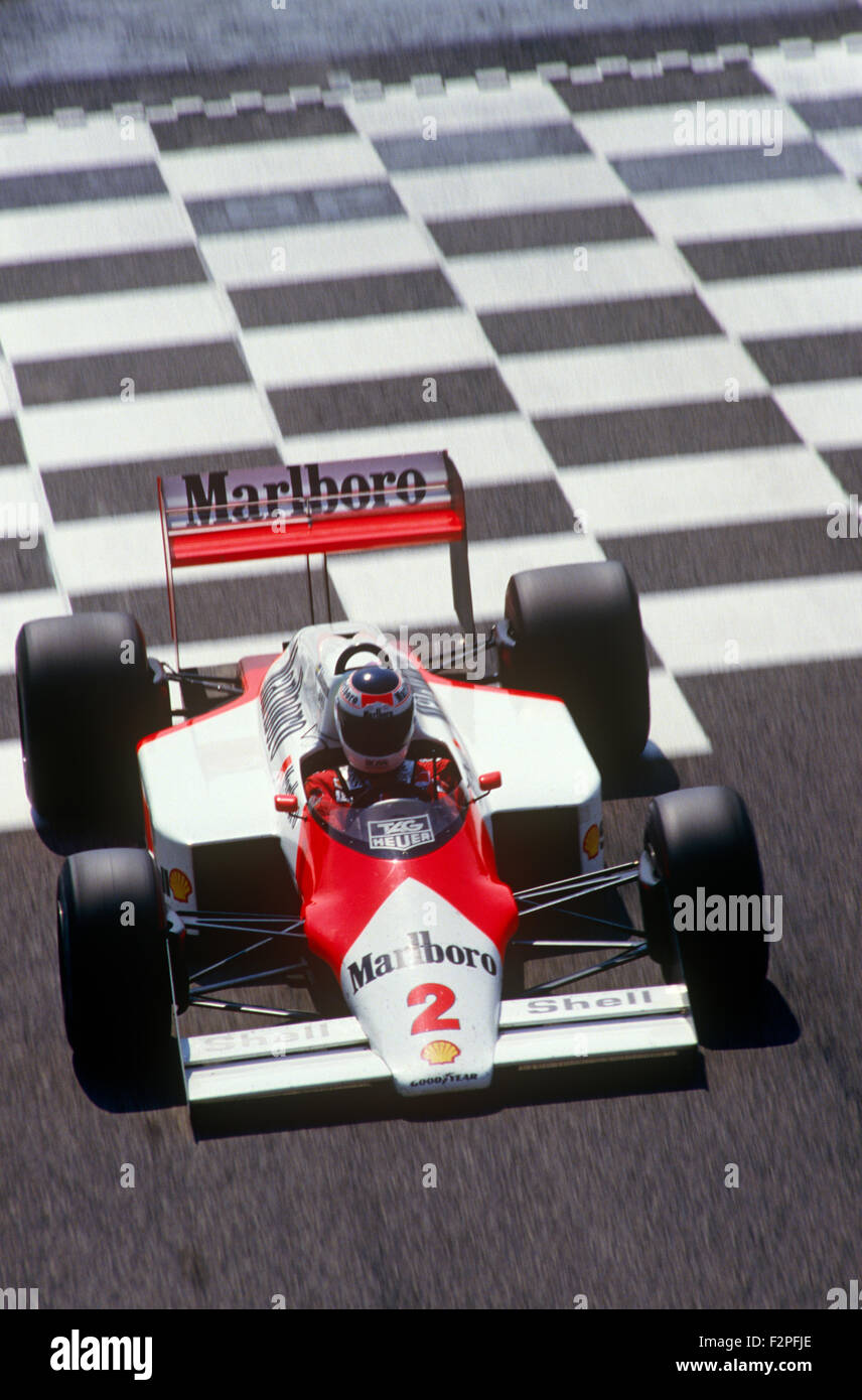 Stefan Johansson nella sua McLaren TAG Porsche 1987 Foto Stock