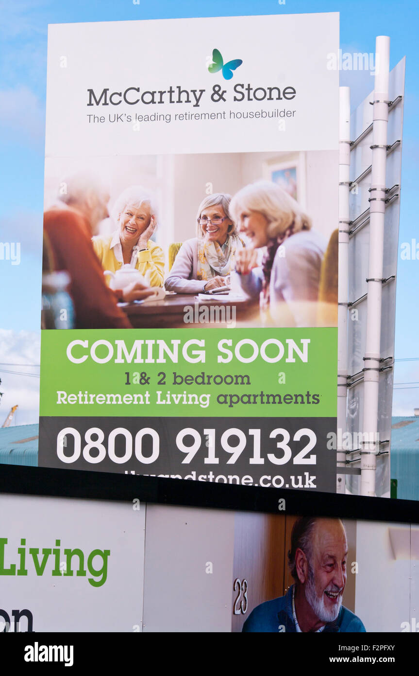 McCarthy e pietra di pensionamento segno Housebuilder Foto Stock