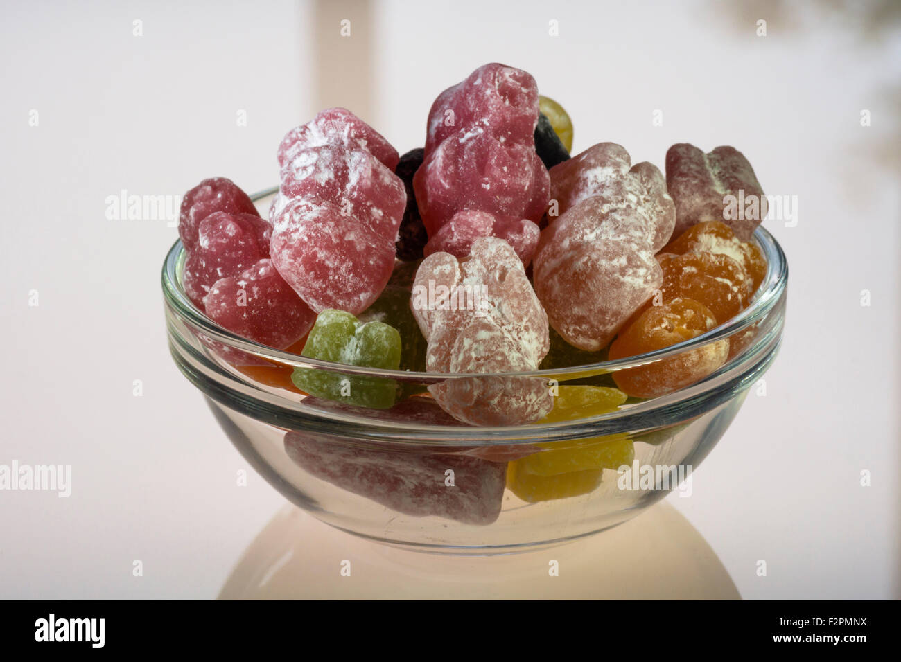 Jelly Baby's, un dolcissimo zuccherino di dolciumi. Metafora visiva per molte cose. Foto Stock