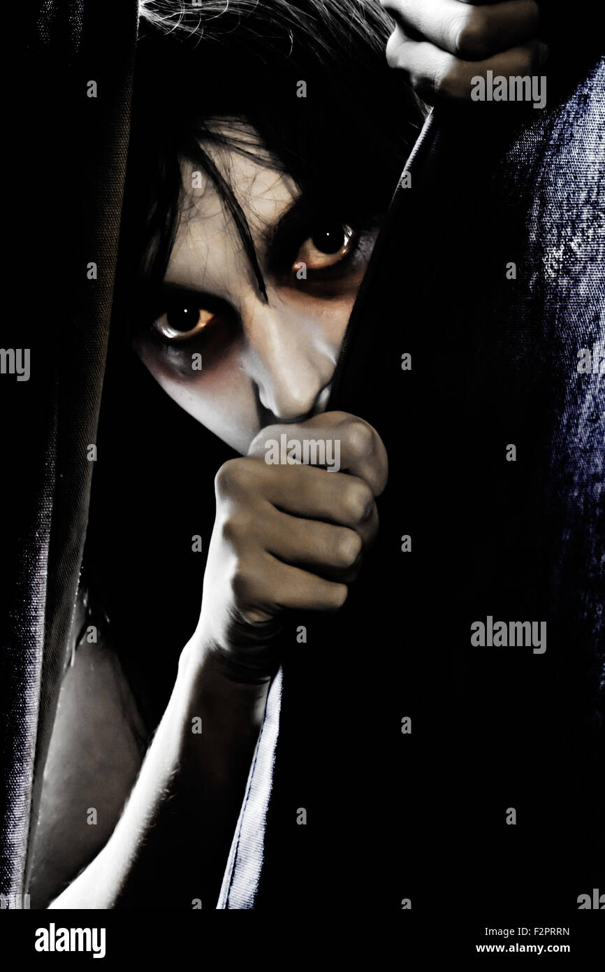 Un Yurei o Onryo - un fantasma vendicativo, come spesso si vede in horror giapponese. Foto Stock