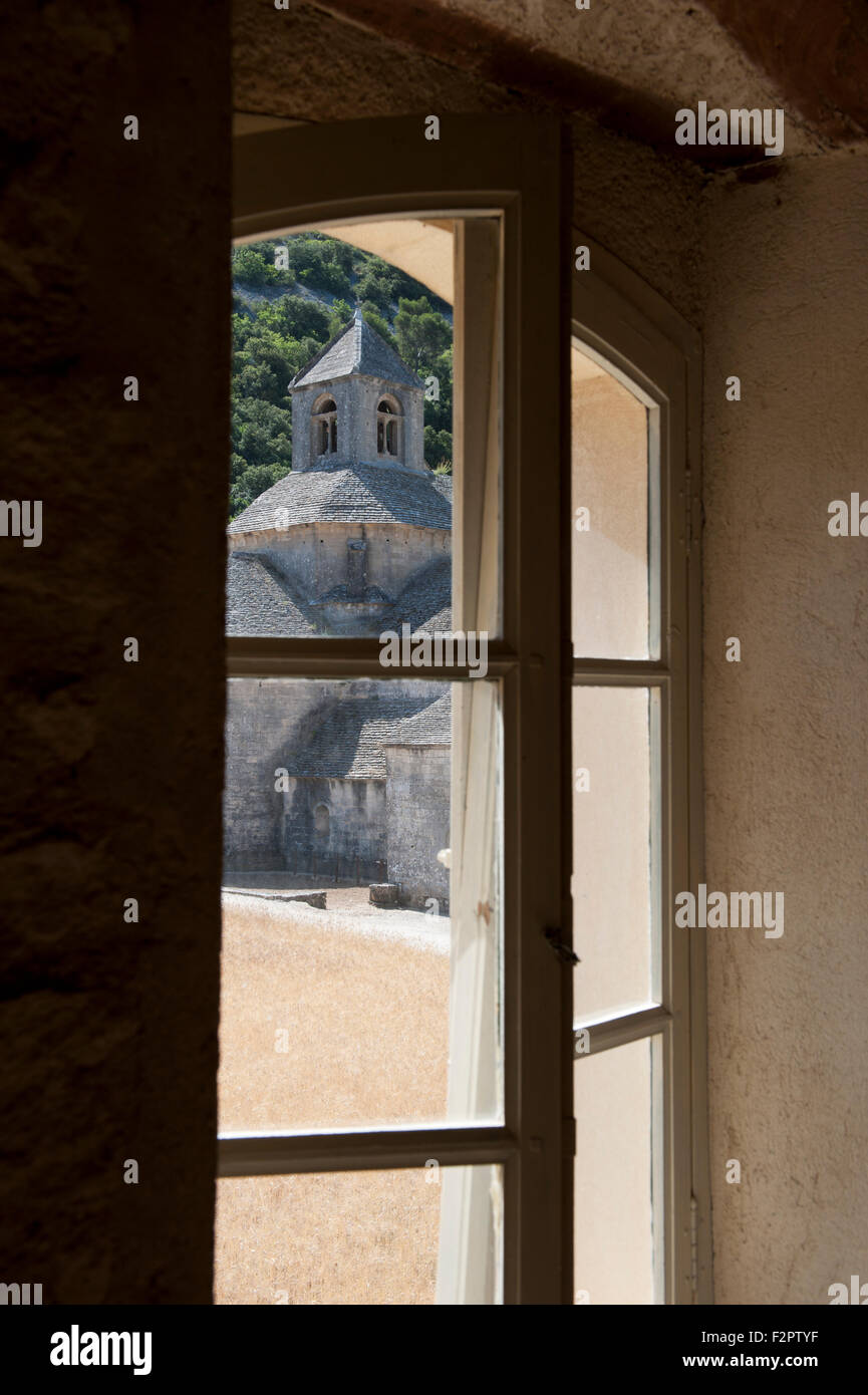 L'Abbaye Notre Dame de Senanque Ordine Cistercense Gordes dipartimento Vaucluse Francia Europa Foto Stock