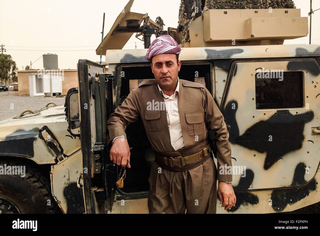 Erbil, Iraq. Xxi Sep, 2015. Muqdad Mzoory Taha è nato nel 1975, ora egli è stato il capitano con Peshmerga e il suo hobby è quello di rendere gli aeromobili con il suo amico da dieci anni fa. Era sposato con 5 bambini curdi e musulmani. Ora egli è la creazione di STOL CH 701 una piccola e più potenza di aeromobili che lui ha preso 5 mesi per completare il progetto. © Jawdat Ahmed/Pacific Press/Alamy Live News Foto Stock