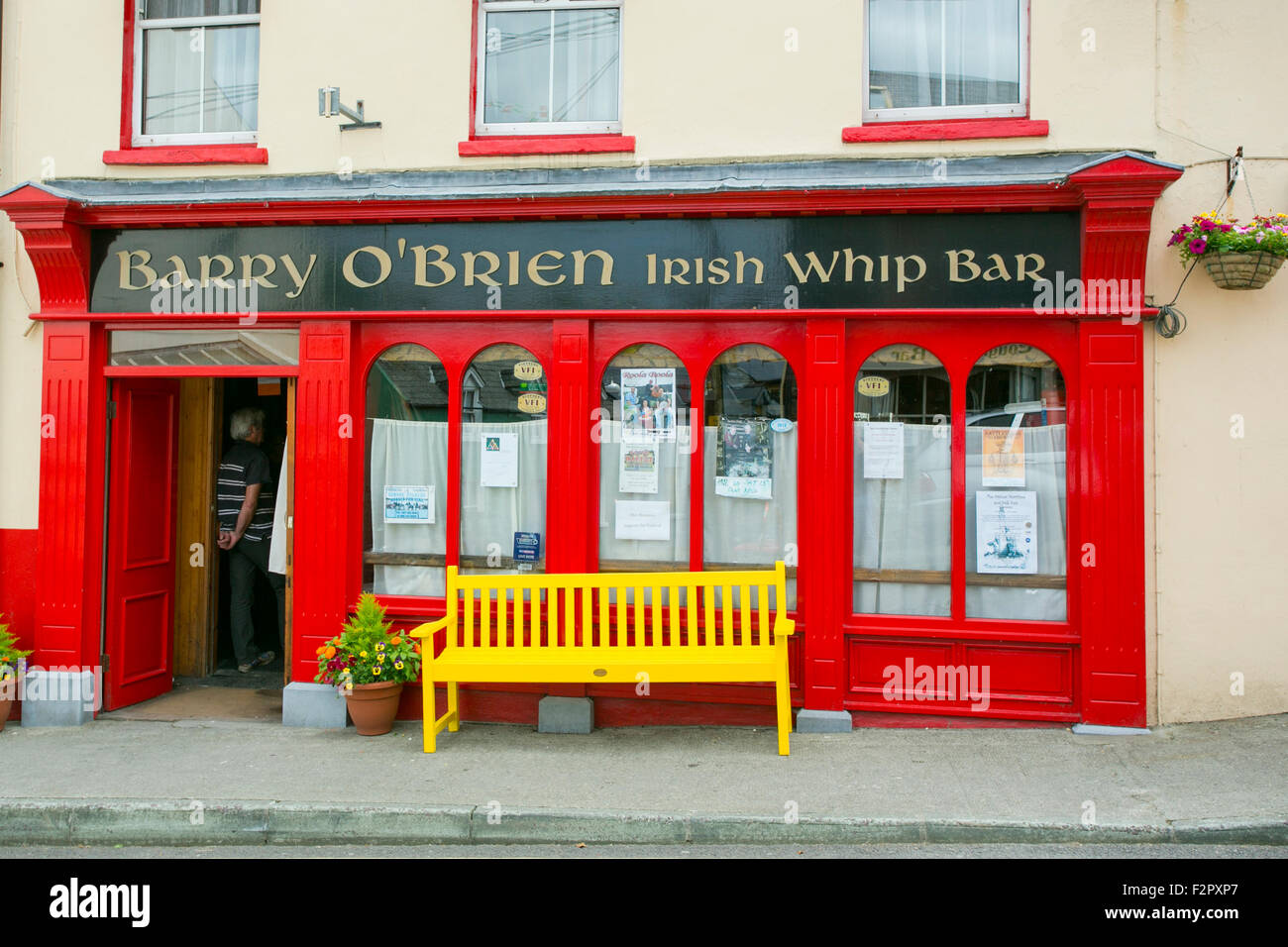 Frusta irlandese Bar frontage Balleydehob West Cork in Irlanda Foto Stock