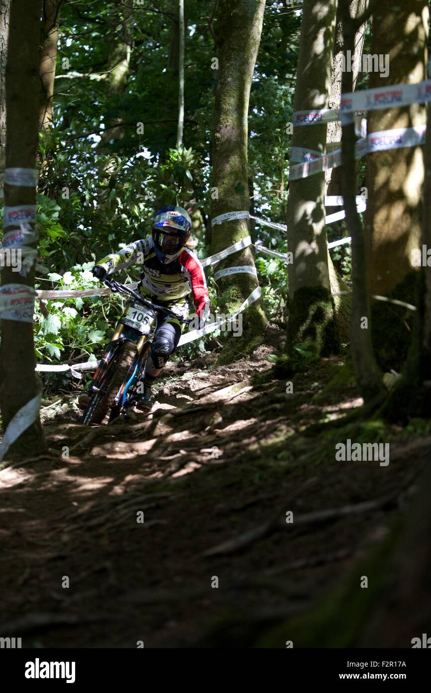 British Downhill Series Mountain bike Sport Estremi Bala Galles atleti domenica giorno di gara 2015 Foto Stock