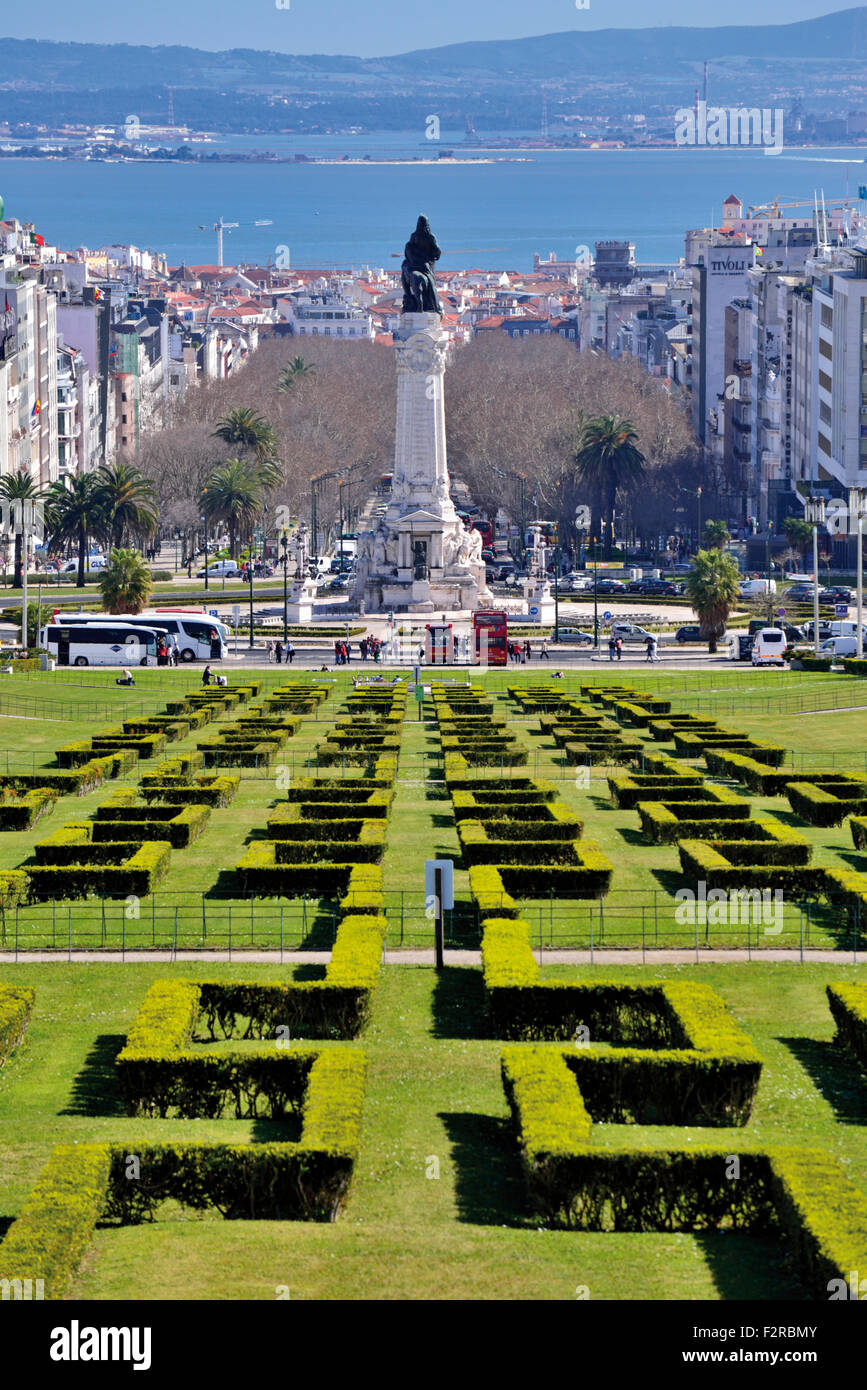 Il portogallo Lisbona: Vista del parco e lungo il fiume Tago a il punto di vista del Parque Eduardo VII Foto Stock