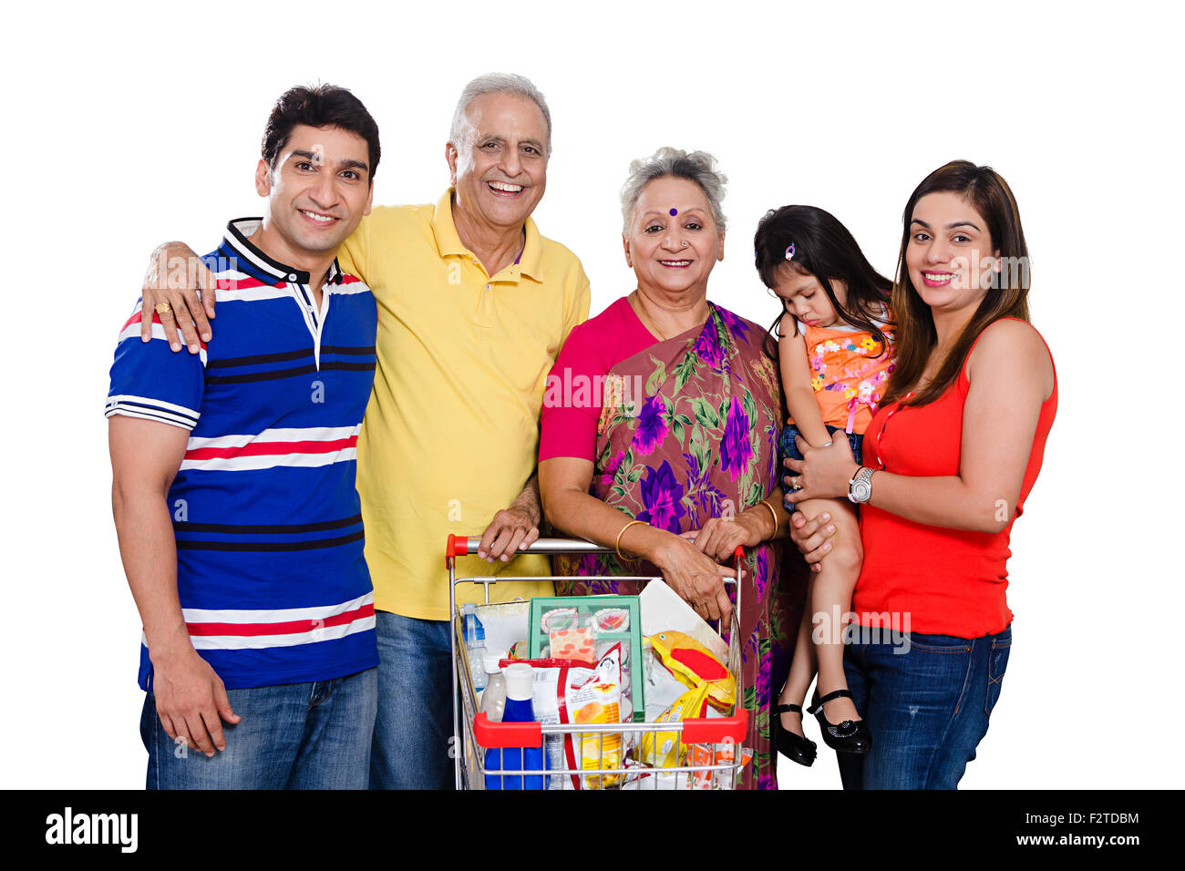 Gruppo indiano famiglia comune carrello shopping alimentare Foto Stock