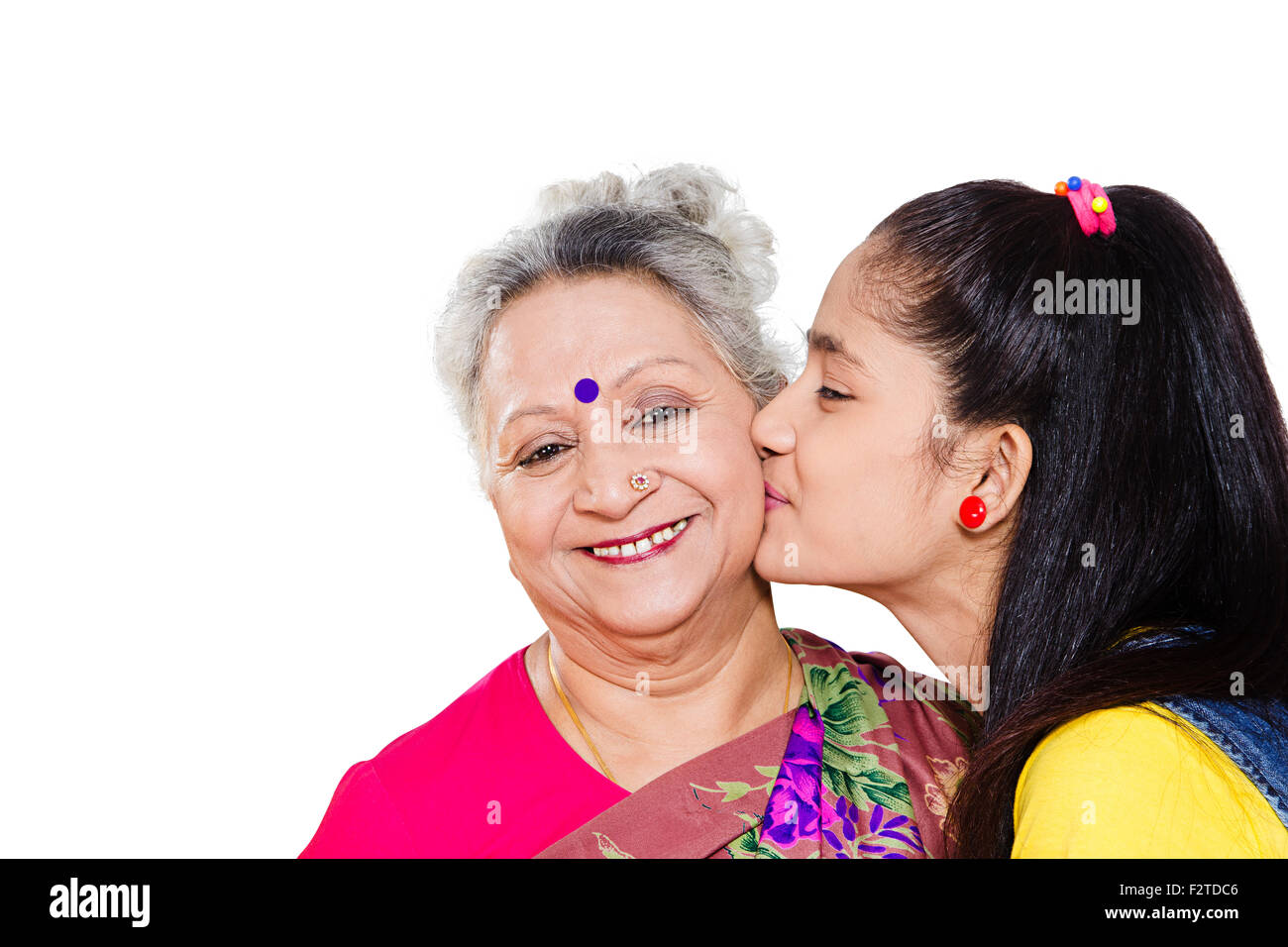 2 indian Nonna e nipote di amore Kissing Foto Stock