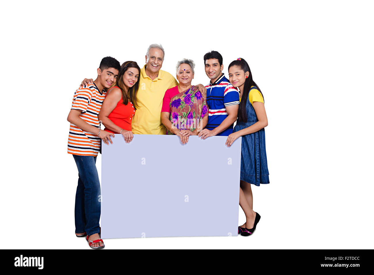 Gruppo indiano famiglia comune bacheca mostrando Foto Stock