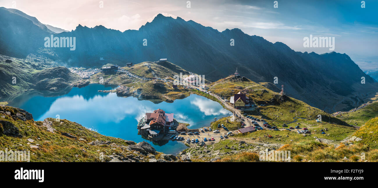 Balea lago glaciale - Transfagarasan, Monti Fagaras, contea di Sibiu, Romania, 2040m, 4,7 ettari, 14 frame. Foto Stock