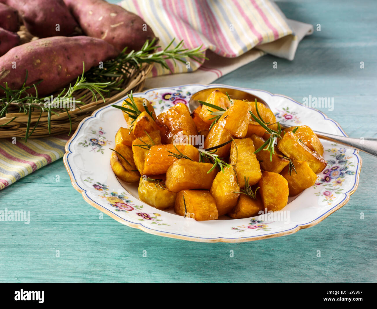 Arrosto al miele patate dolci Foto Stock