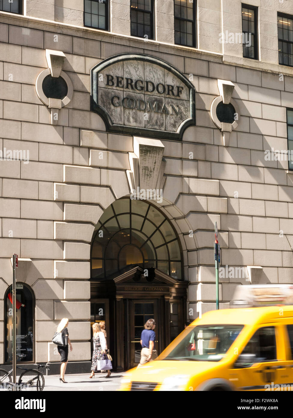 Bergdorf Goodman Department Store sulla Fifth Avenue, New York Foto Stock