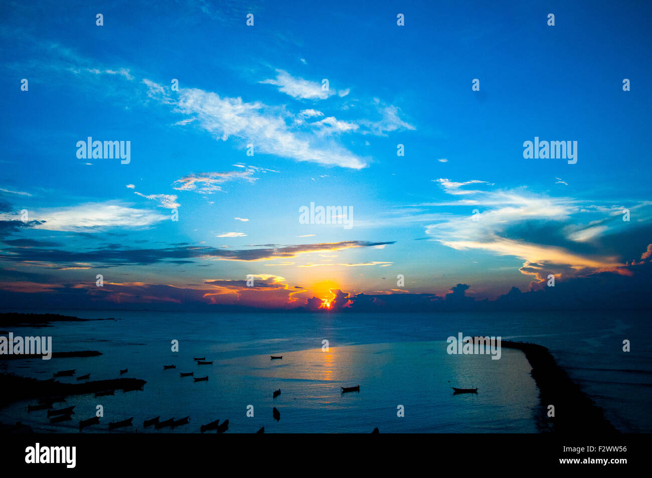 Kanyakumari Sunrise Stock Photos & Kanyakumari Sunrise Foto Stock