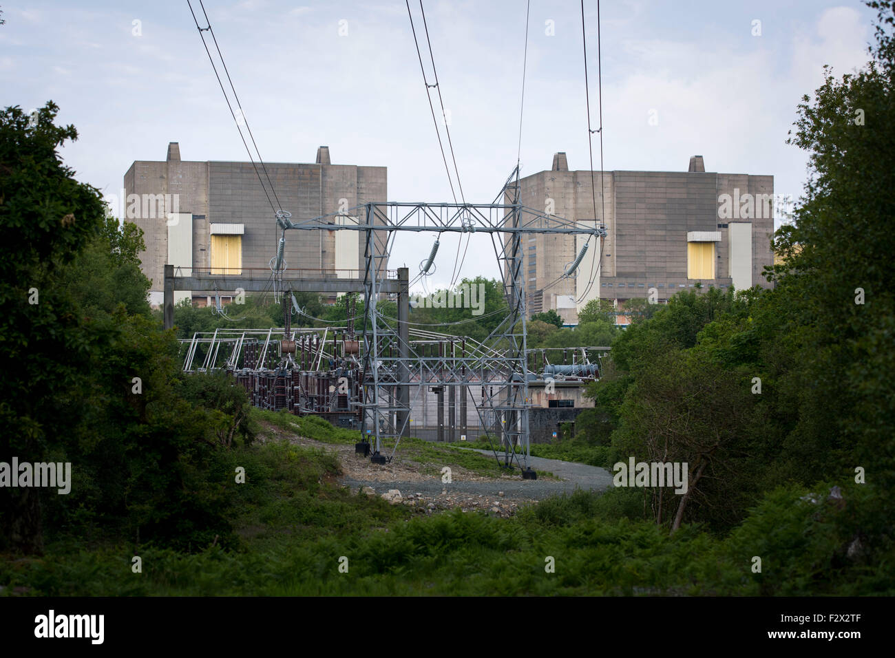 Una vista generale del Magnox in disuso Trawsfynydd centrale nucleare in Gwynedd, Galles. Foto Stock
