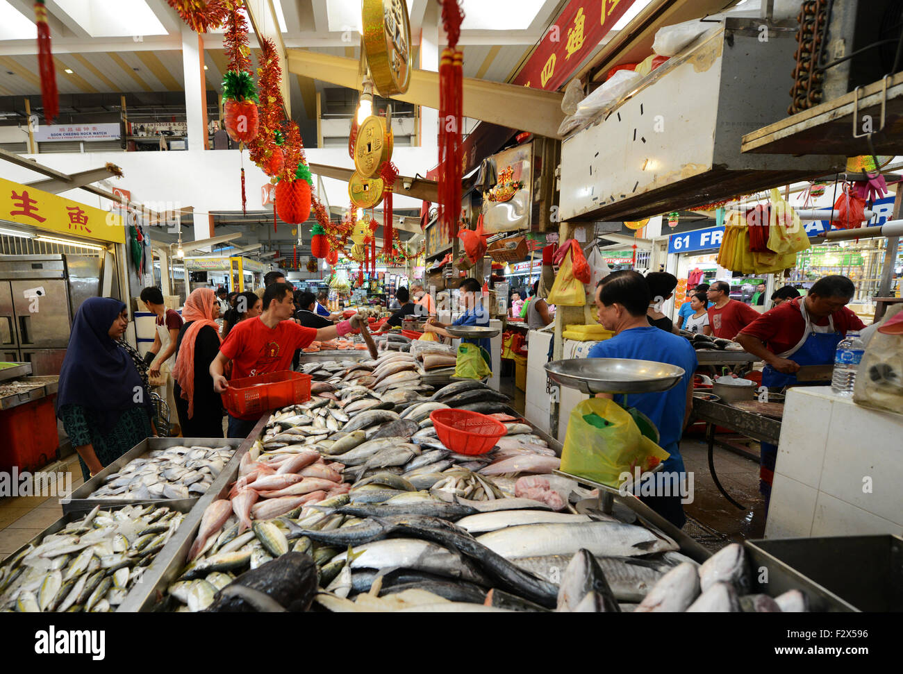 Il vivace mercato presso il centro Tekka in Little India. Foto Stock