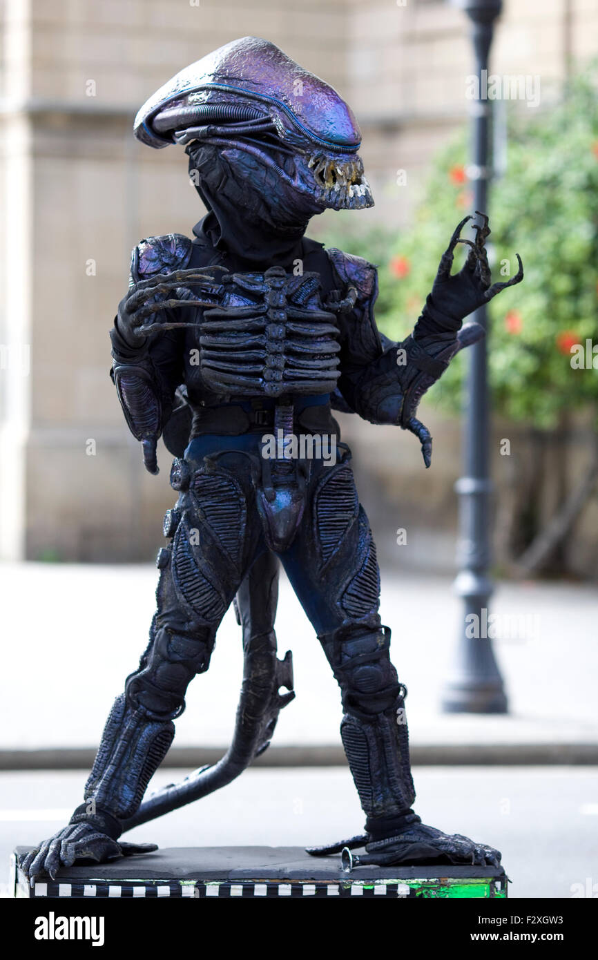 Predator costume immagini e fotografie stock ad alta risoluzione - Alamy