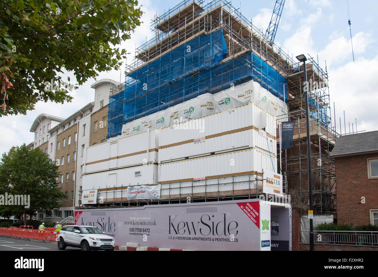 Appartamento di nuova costruzione, KewSide, Kew Bridge Road, Brentford, Borough di Hounslow Greater London, England, Regno Unito Foto Stock