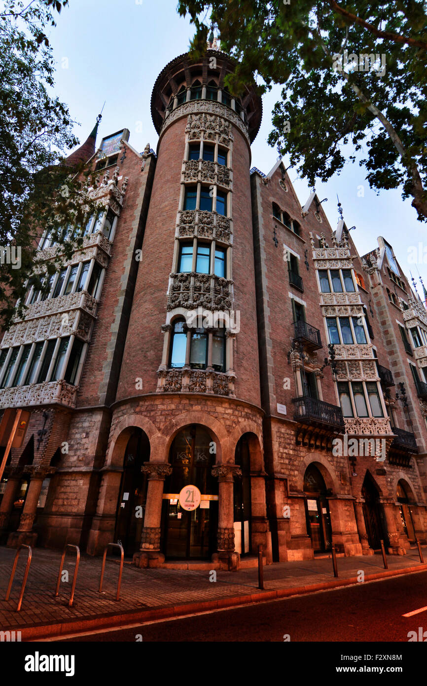 Casa Terrades o de les Punxes, da Josep Puig i Cadafalch. 1910. Barcellona. Foto Stock