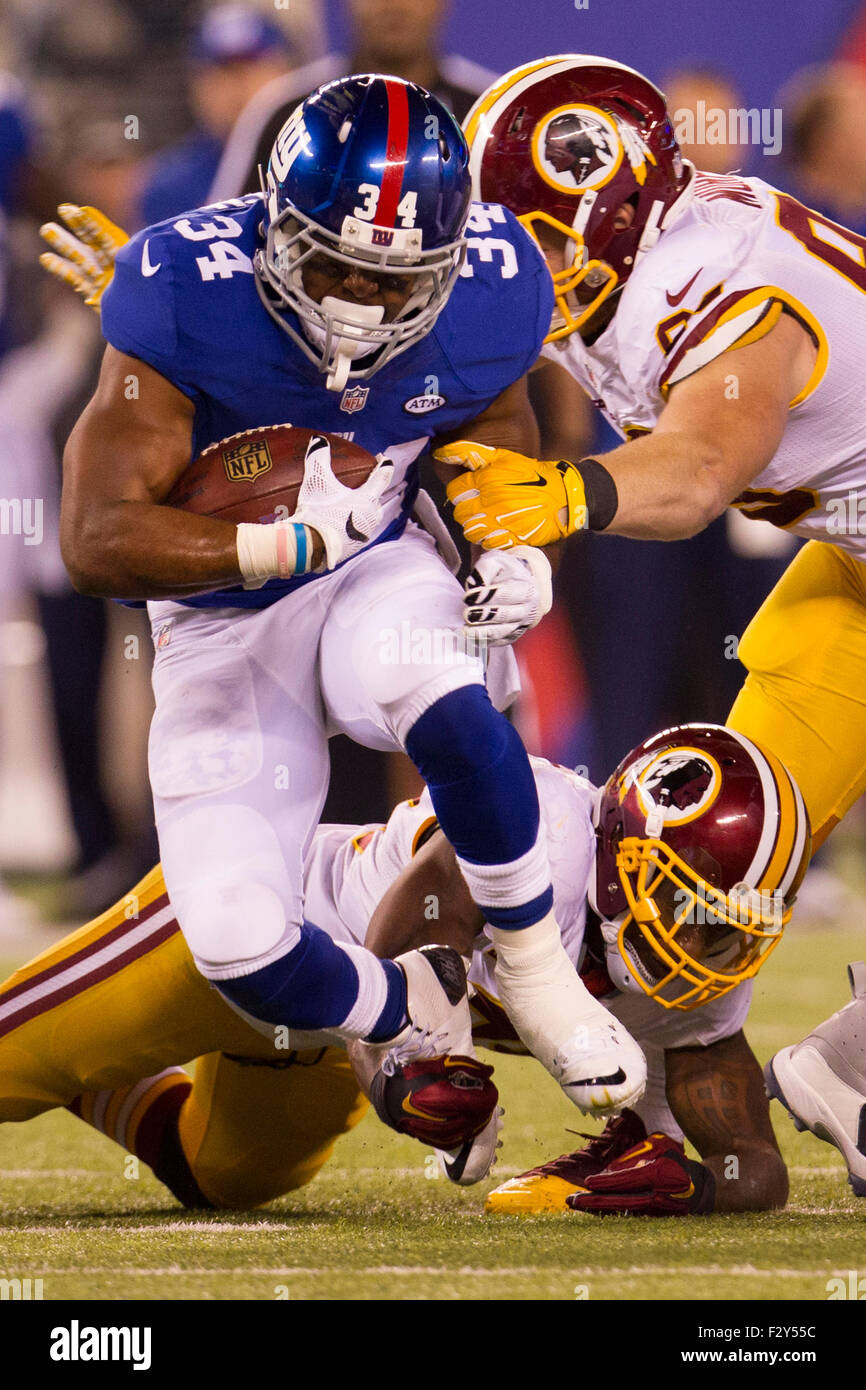 Settembre 24, 2015, New York Giants running back Shane Vereen (34) scorre attraverso l'attesa durante il gioco di NFL tra Washington Redskins e New York Giants a MetLife Stadium di East Rutherford, New Jersey. New York Giants ha vinto 32-21. Christopher Szagola/CSM Foto Stock