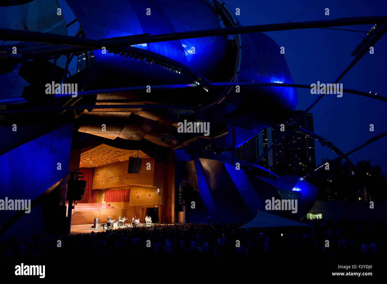 Jay Pritzker padiglione musicale, Chicago, Illinois. Bandshell in Millennium Park progettata da architetto Frank Gehry. Foto Stock