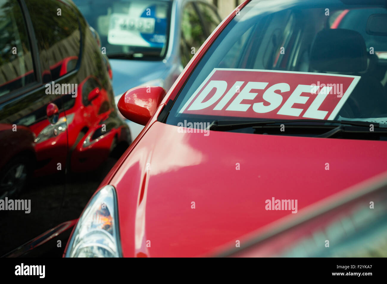 Segno di diesel nella finestra di in vendita auto Foto Stock