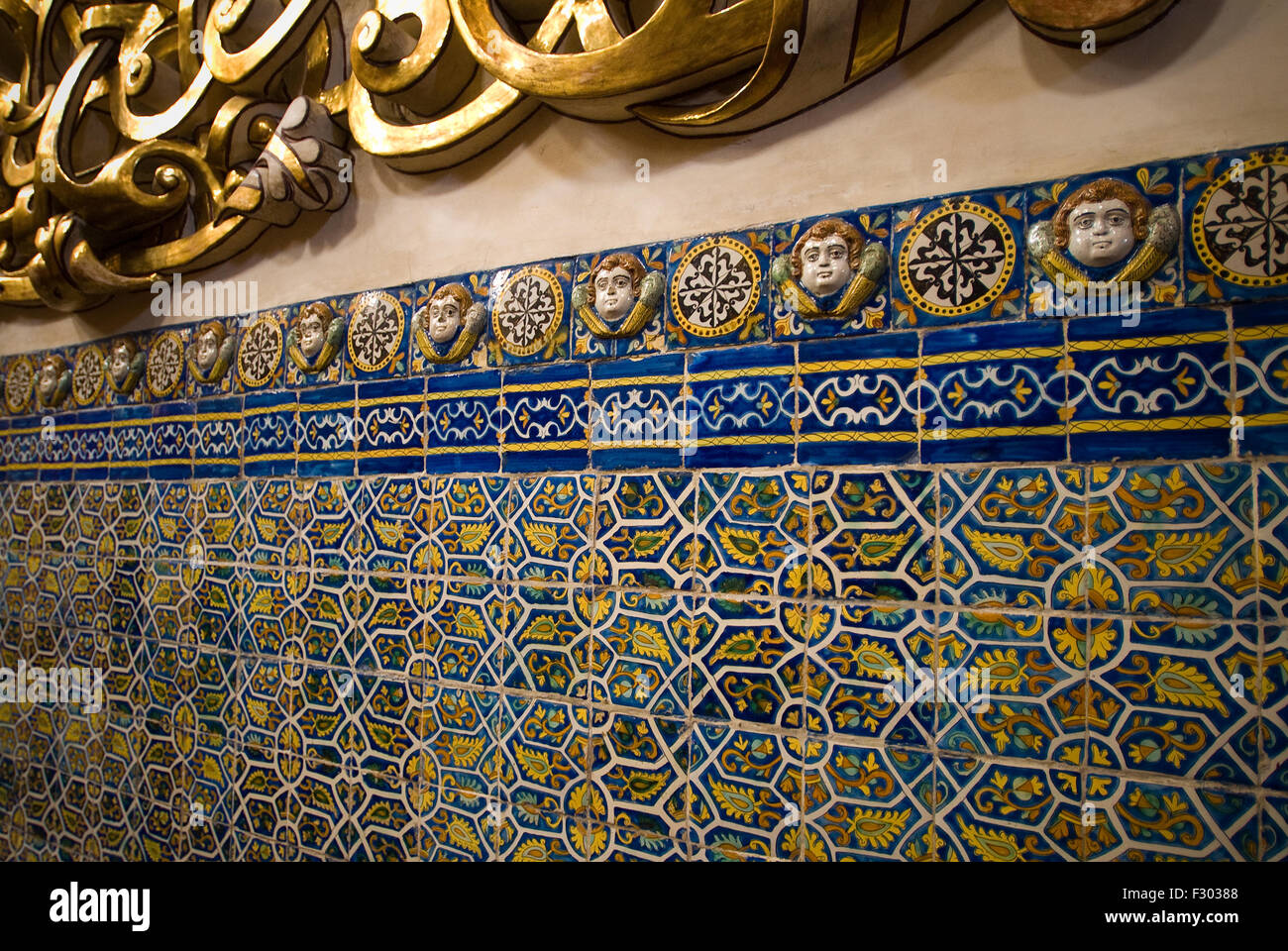 Capilla del Rosario o Cappella del Rosario, la Chiesa di Santo Domingo de Guzman. Puebla, Messico. Talavera piastrelle a muro. Foto Stock