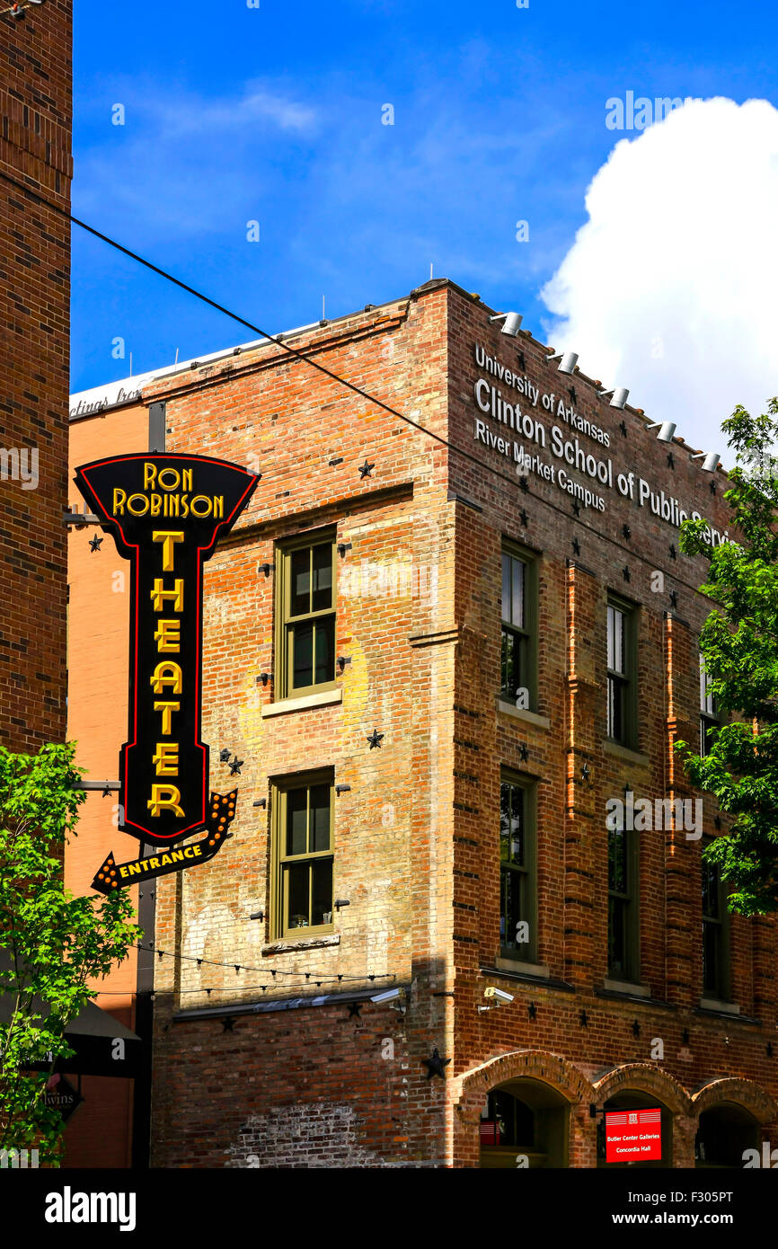 Il Ron Robinson teatro accanto alla scuola di Clinton di servizi pubblici in River Market quartiere di Little Rock AR Foto Stock