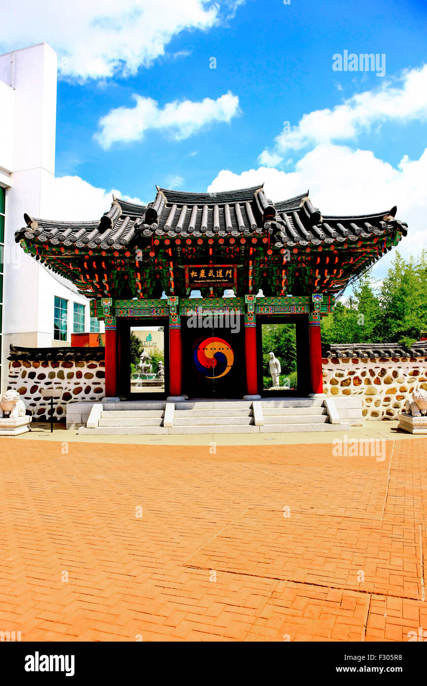La Hu Lee International Gate e giardino in Downtown Little Rock City, Arkansas Foto Stock