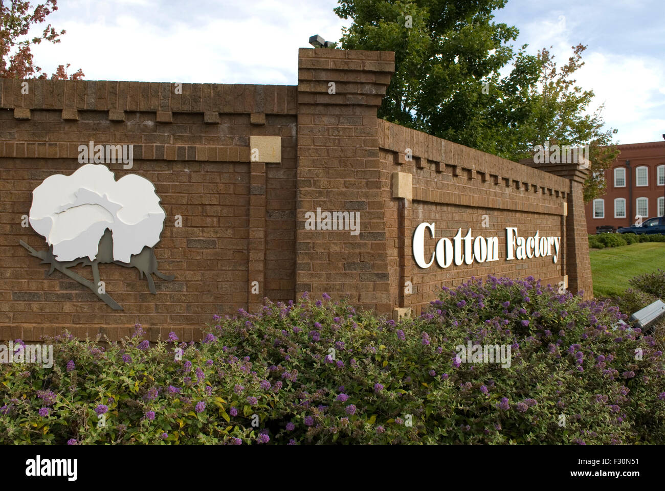 Insegna della Cotton Factory a Rock Hill, South Carolina, Stati Uniti. Foto Stock