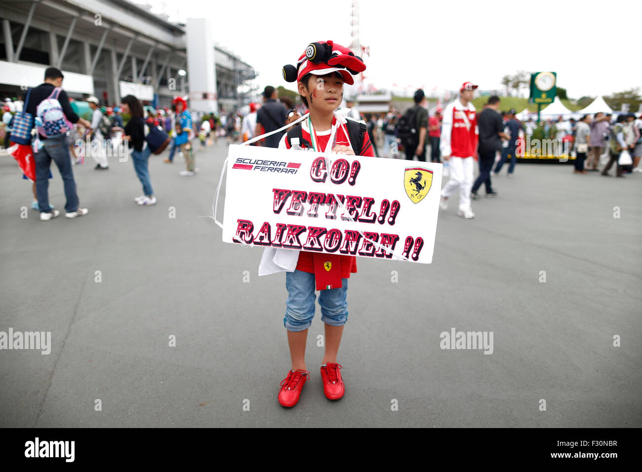 Motorsports: FIA Formula One World Championship 2015, il Gran Premio del Giappone, giapponese appassionati di F1 Foto Stock