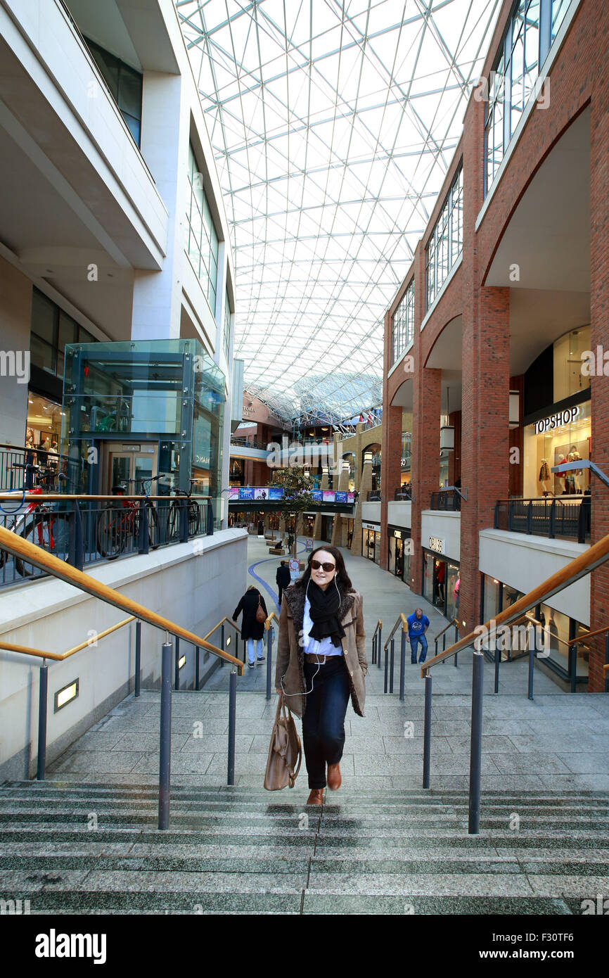 Victoria Square è un alto fine commerciale, residenziale e sviluppo di piacere a Belfast, Irlanda del Nord sviluppato e costruito b Foto Stock