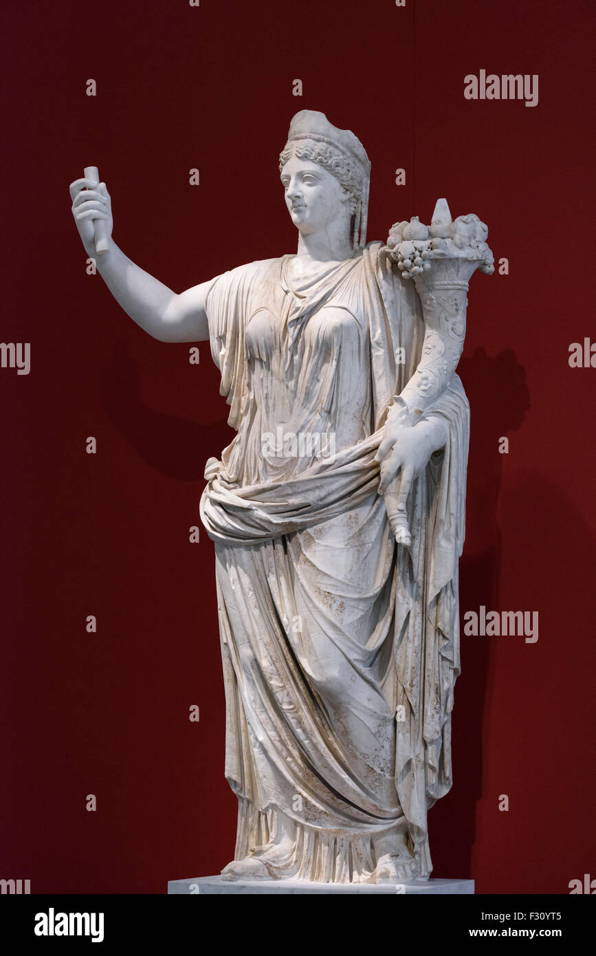 Berlino. Germania. Ritratto di divinizzato imperatrice Livia, 42-54 D.C. Altes Museum. Dal teatro di Falerii, Italia. Foto Stock