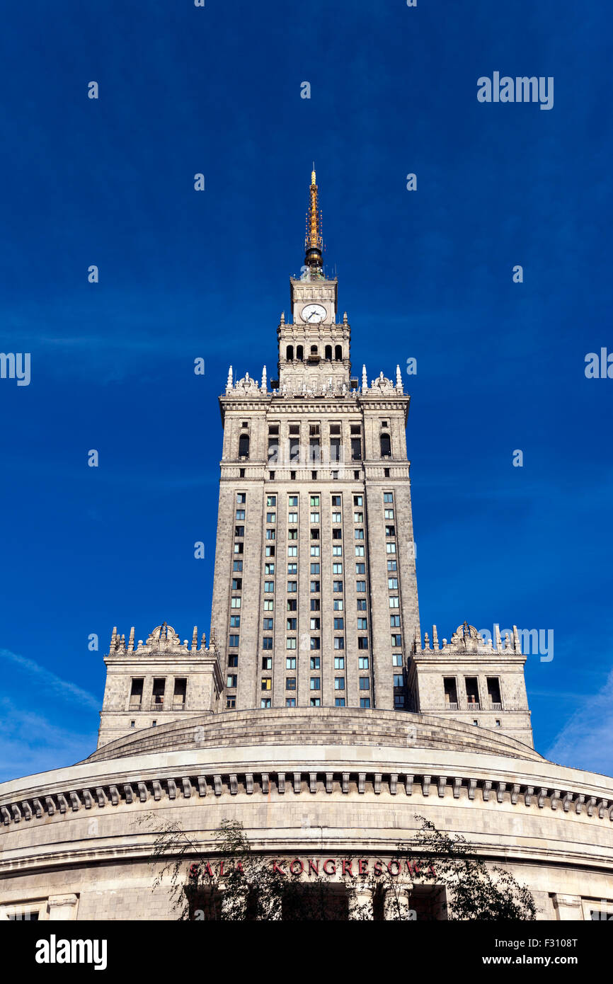 Palazzo della Cultura e della scienza (Pałac Kultury i Nauki) a Varsavia, Polonia Foto Stock