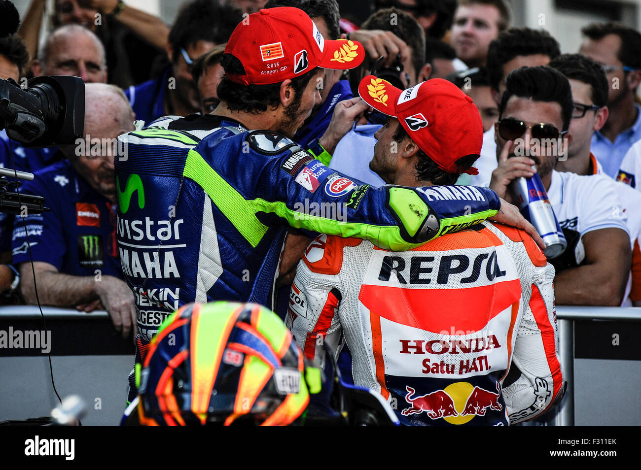 Alcaniz, Spagna MotoGP. Il 27 settembre, 2015. Gran Prix Movistar di Aragona. Valentino Rossi e Dani Pedrosa celebrano il loro 2 ° e 3 ° posto finiture. Credito: Azione Sport Plus/Alamy Live News Foto Stock