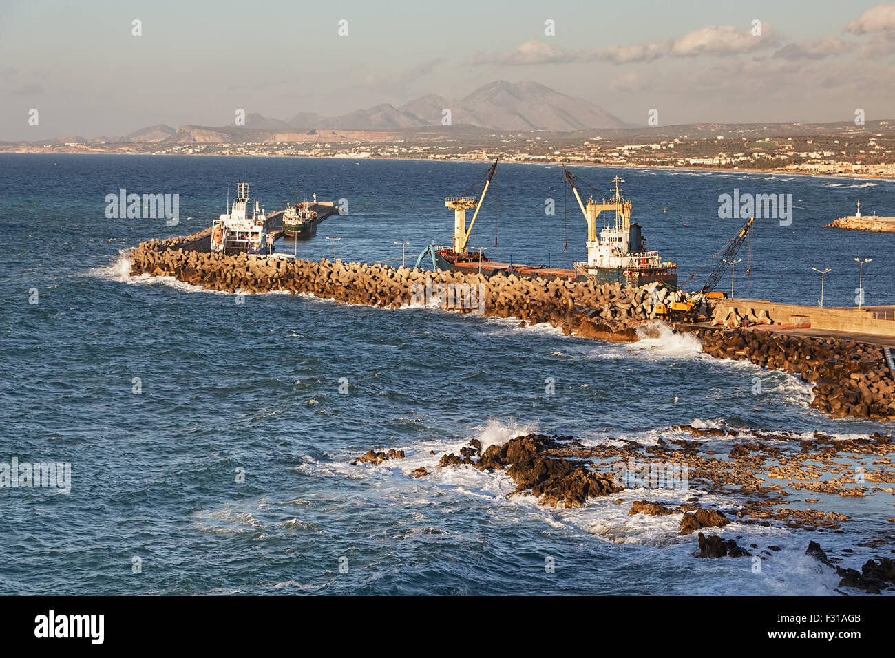 Vista aerea del Mediterraneo porto di mare di Creta, Grecia. Foto Stock