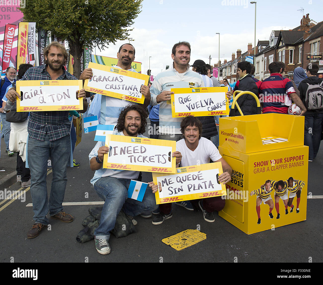 Gloucester, Regno Unito. Xxv Sep, 2015. GLOUCESTER - 25 settembre: Argentina appassionati prima il gioco prima del 2015 Rugby World Cup match tra Argentina e la Georgia che si terrà al Kingsholm, Gloucester. L'Argentina ha sconfitto la Georgia 54-9.Photo credit: Andrea, Patrono/Zuma Newswire © Andrew patrono/ZUMA filo/Alamy Live News Foto Stock