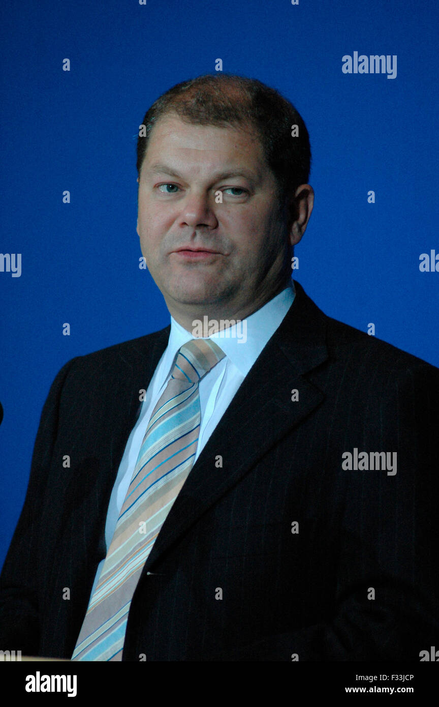 Olaf Scholz - Presseunterrichtung nach Koalitionsgespraechen zwischen SPD und Cdu/ Csu am 7. Novembre 2005, Willy-Brandt-Haus, B Foto Stock