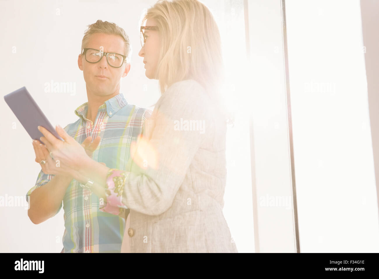 Creative design team discutendo Foto Stock