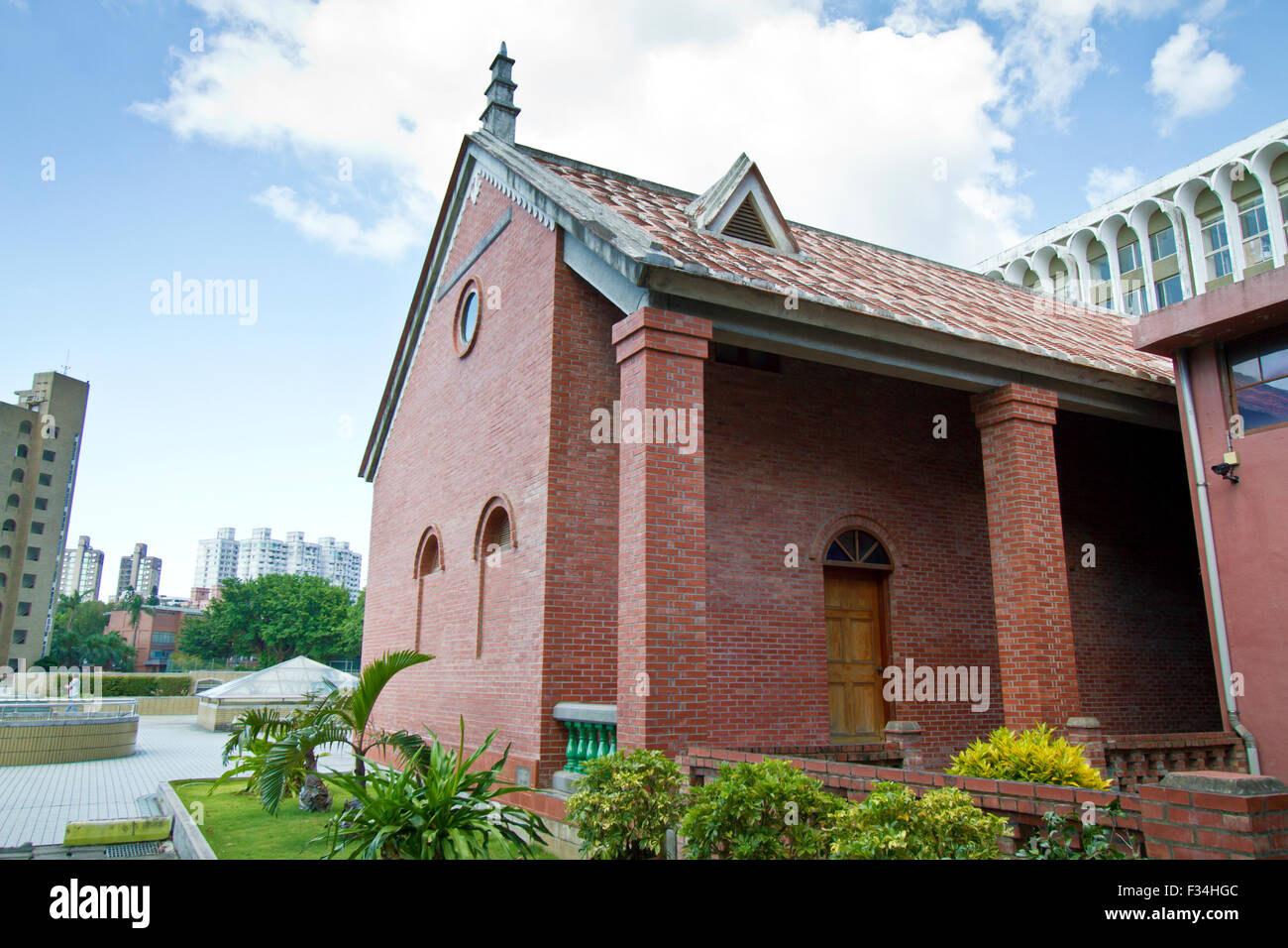 Angolo di visione della facciata di edificio spagnolo,Taipe,Taiwan Foto Stock