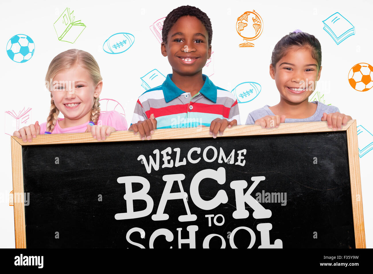 Immagine composita di alunni elementari sorridente Foto Stock