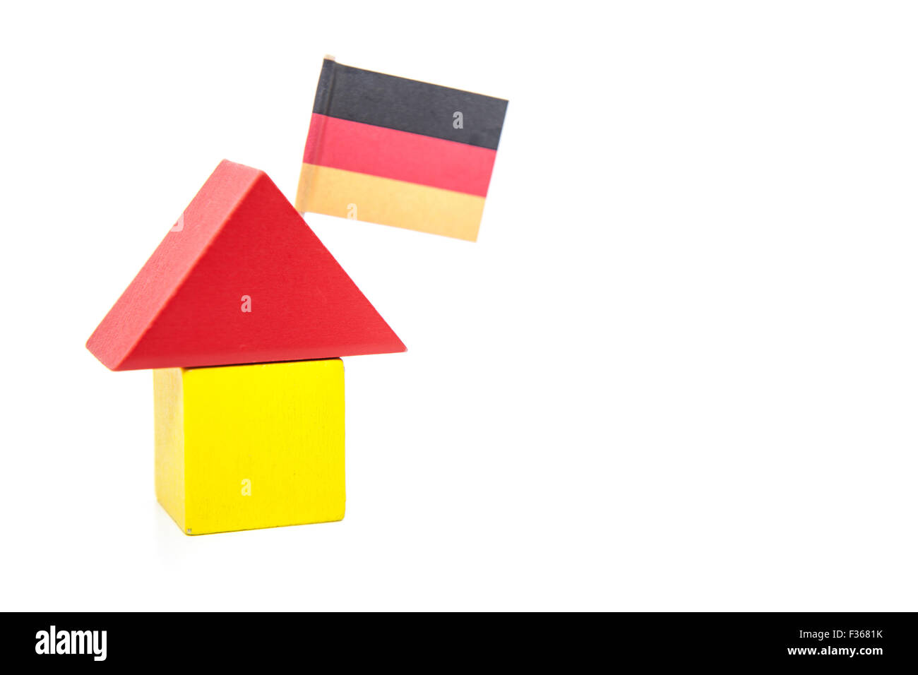 Home stilizzata con bandiera tedesca. Tutto su sfondo bianco. Foto Stock
