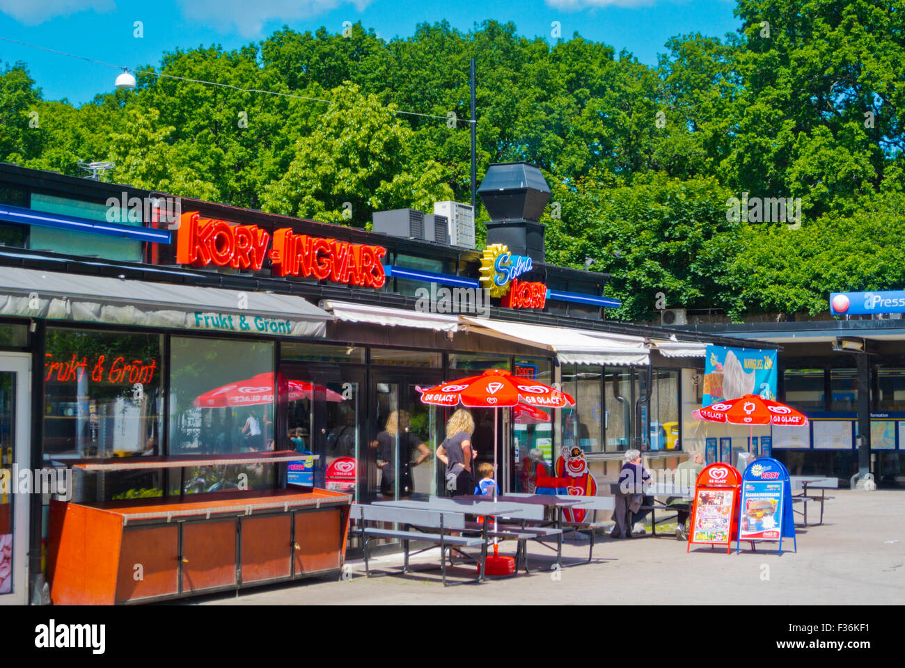 Il fast food salsiccia ristorante grill, Solna Torg, Solna district, Stoccolma, Svezia Foto Stock