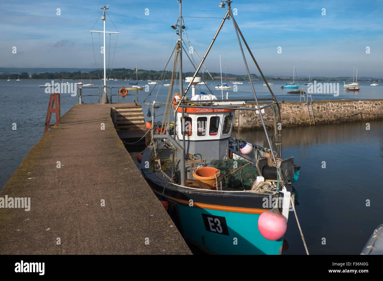 Lympstone un villaggio costiero in East Devon England Regno Unito Rosa dei Venti barca da pesca Foto Stock