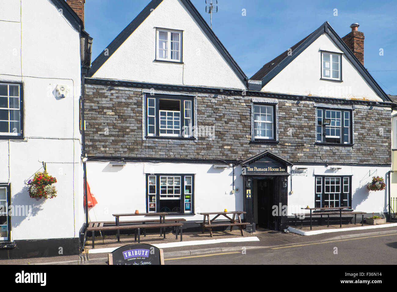 Topsham un villaggio sul fiume Capodanno in East Devon England Regno Unito Passage House Inn Pub Foto Stock