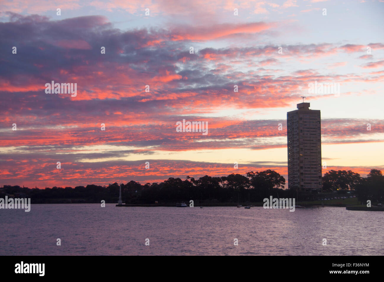 Punto di Blues Tower apartment block al tramonto Sydney New South Wales NSW Australia Foto Stock
